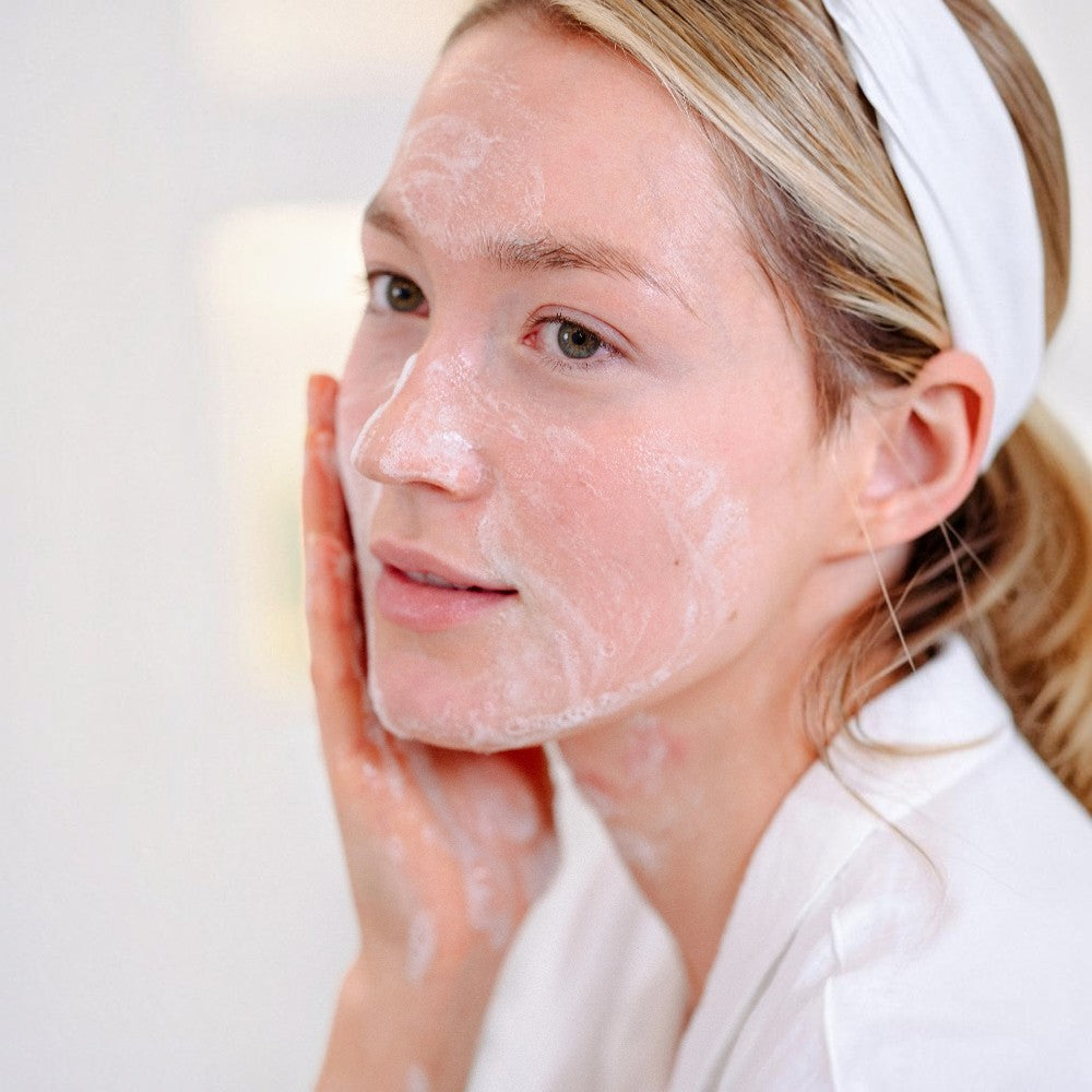 Dr. Organic Vitamin C Face Mask with Guava, recyclable tube packaging, guava fragrance, 50ml, facial skincare use